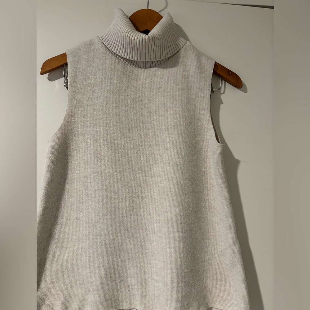 Zara Cream Sleeveless Turtleneck Sweater